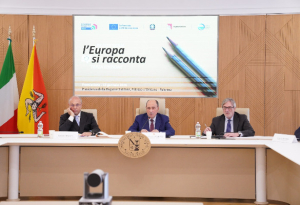 Premio giornalistico fondi Ue in Sicilia, Schifani ha consegnato i riconoscimenti agli 11 vincitori della terza edizione dell’iniziativa “Fesr, l’Europa si racconta”